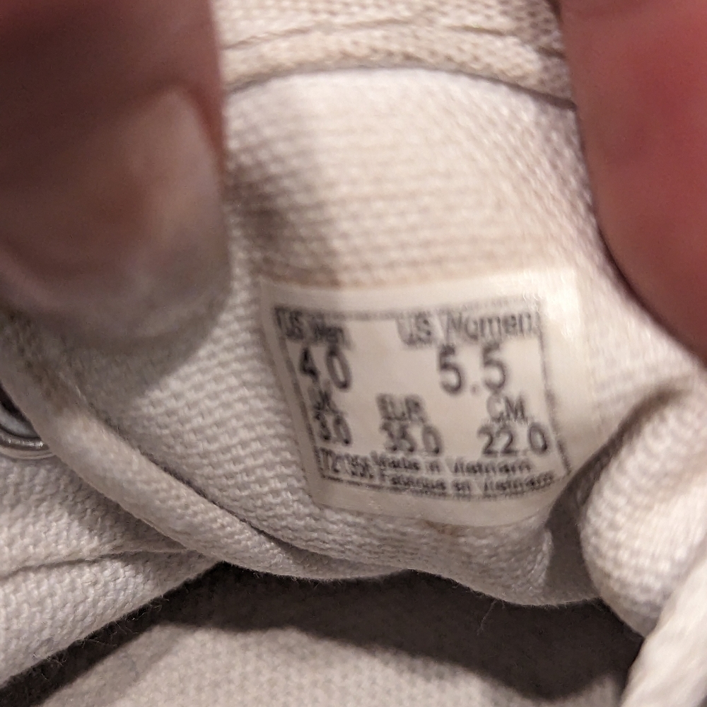 Vans - Picture 2 of 5
